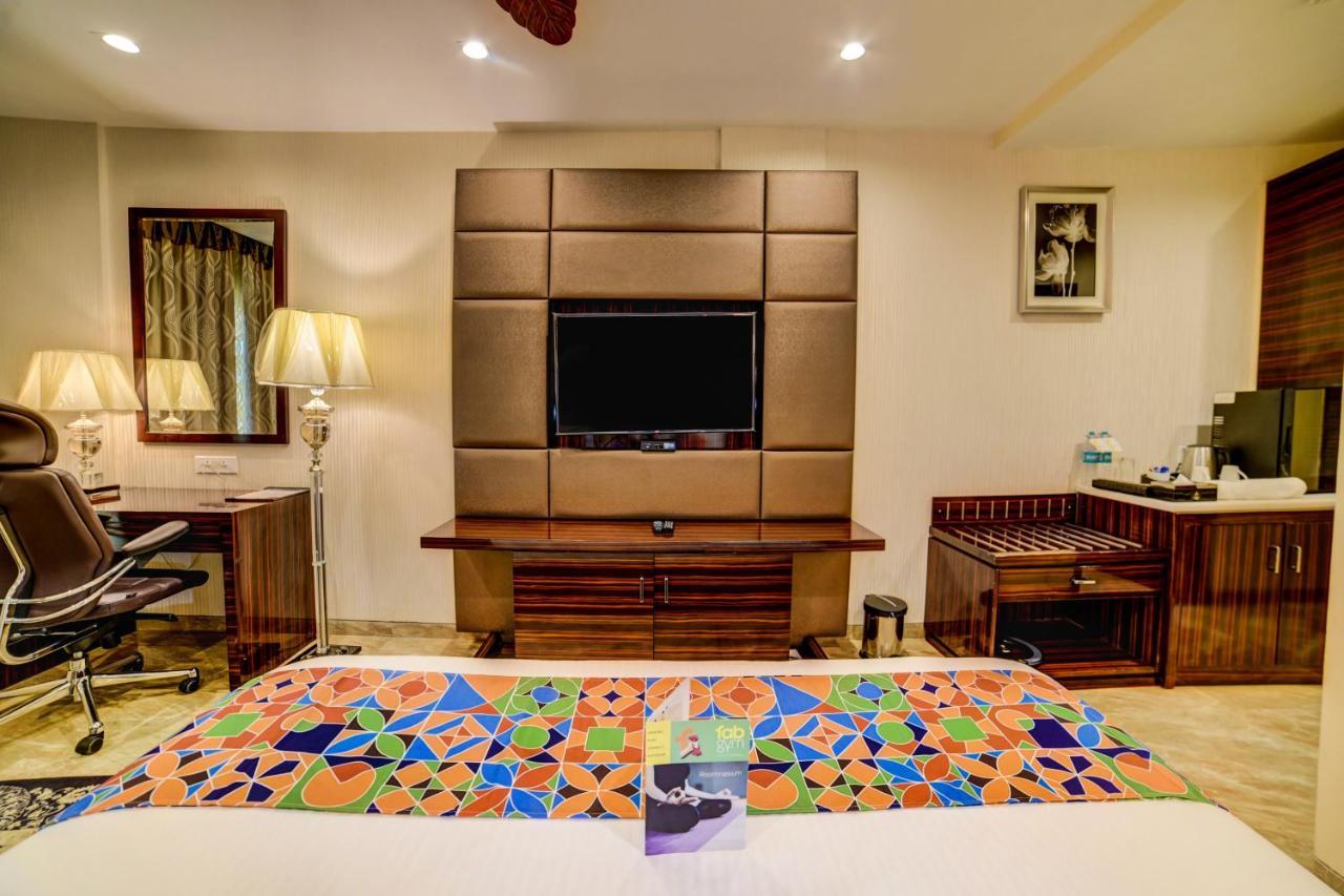 Fabhotel Prime Sarala Crown With Pool - Nr Calangute Beach Zewnętrze zdjęcie