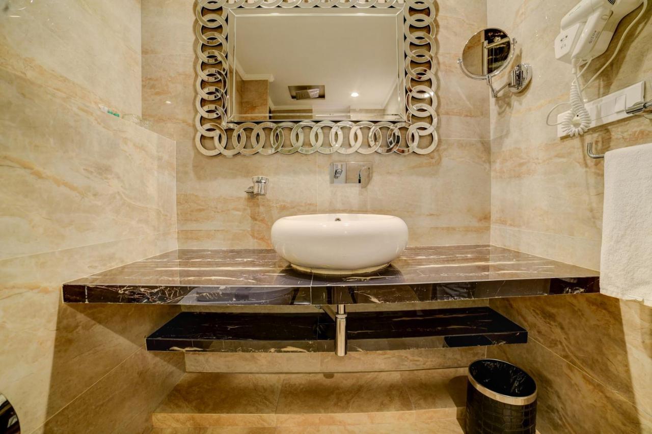 Fabhotel Prime Sarala Crown With Pool - Nr Calangute Beach Zewnętrze zdjęcie