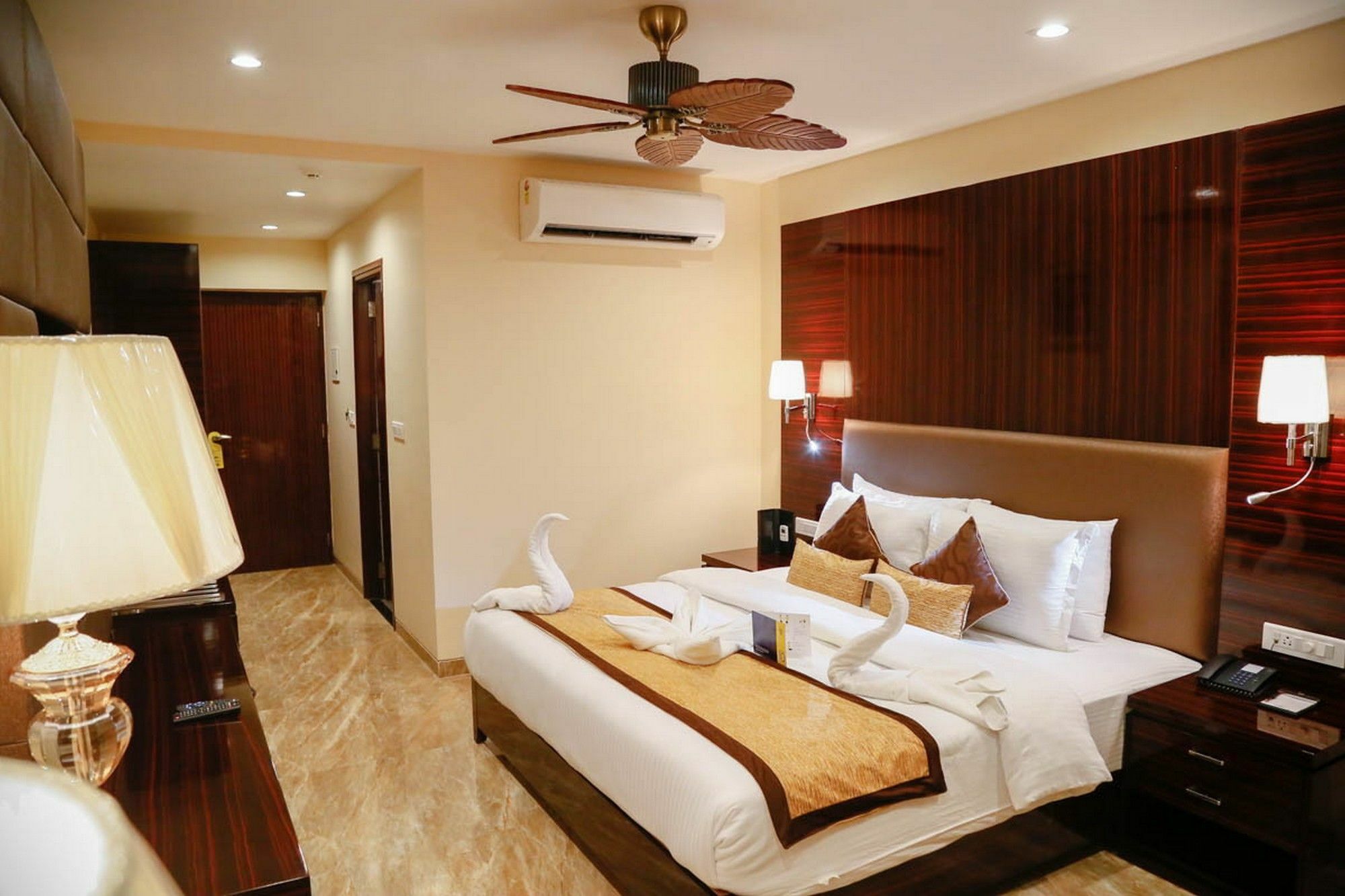 Fabhotel Prime Sarala Crown With Pool - Nr Calangute Beach Zewnętrze zdjęcie