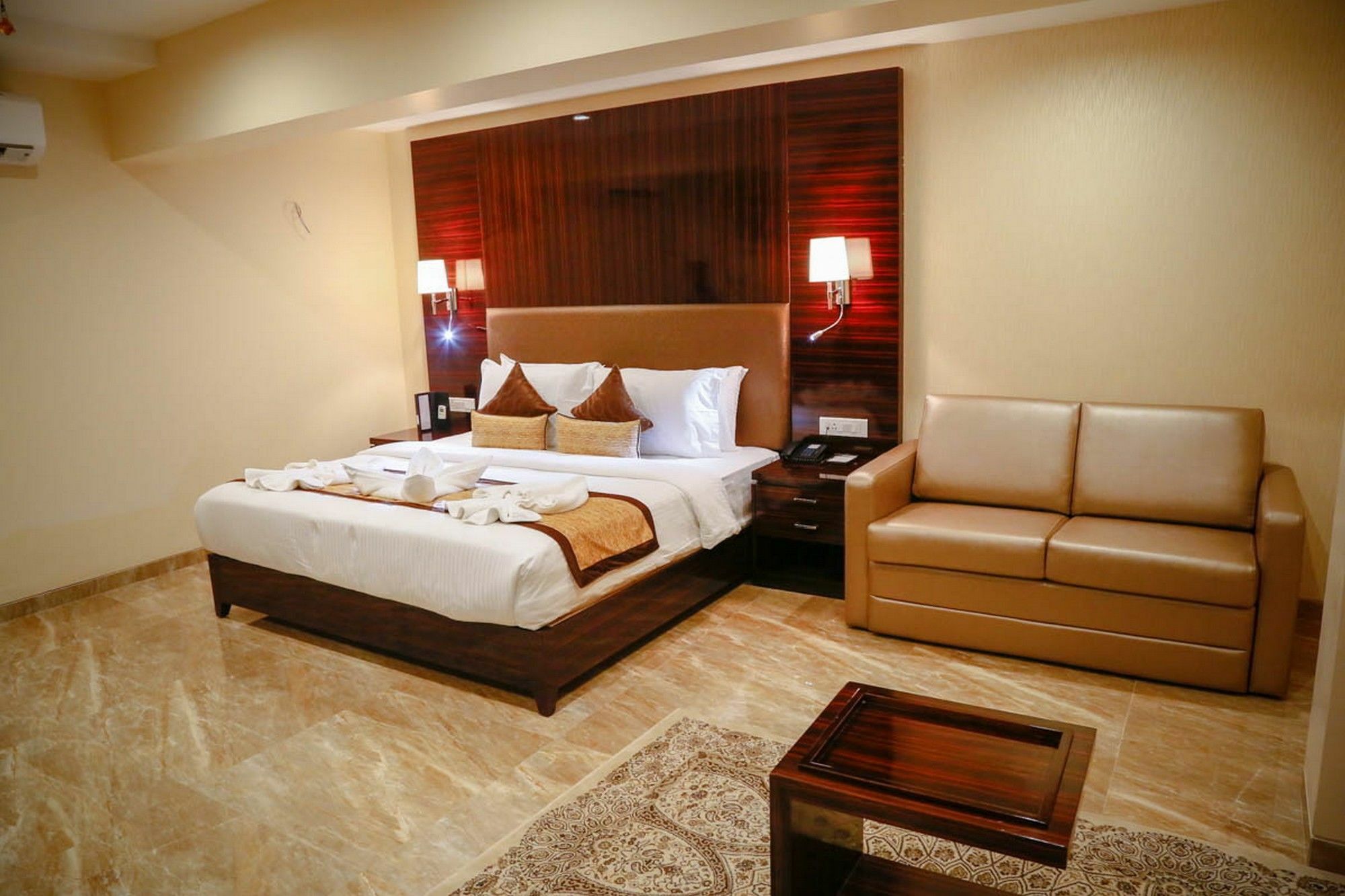 Fabhotel Prime Sarala Crown With Pool - Nr Calangute Beach Zewnętrze zdjęcie
